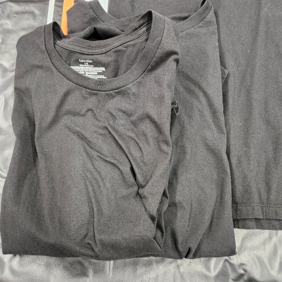 Calvin Klein T's - Picture 4 of 4